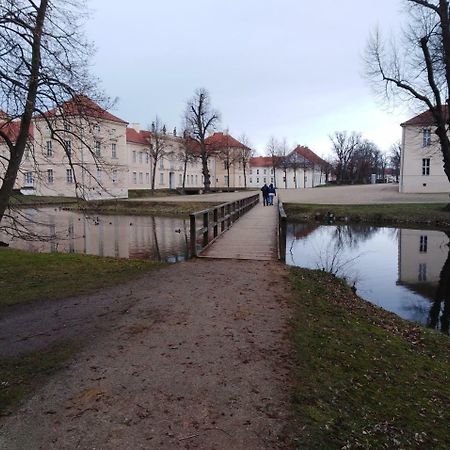 Marstall Im Schlosspark Rheinsberg Exteriör bild