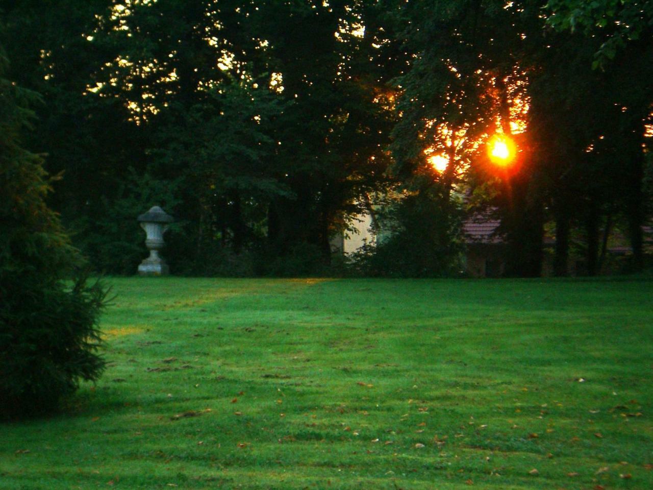 Marstall Im Schlosspark Rheinsberg Exteriör bild